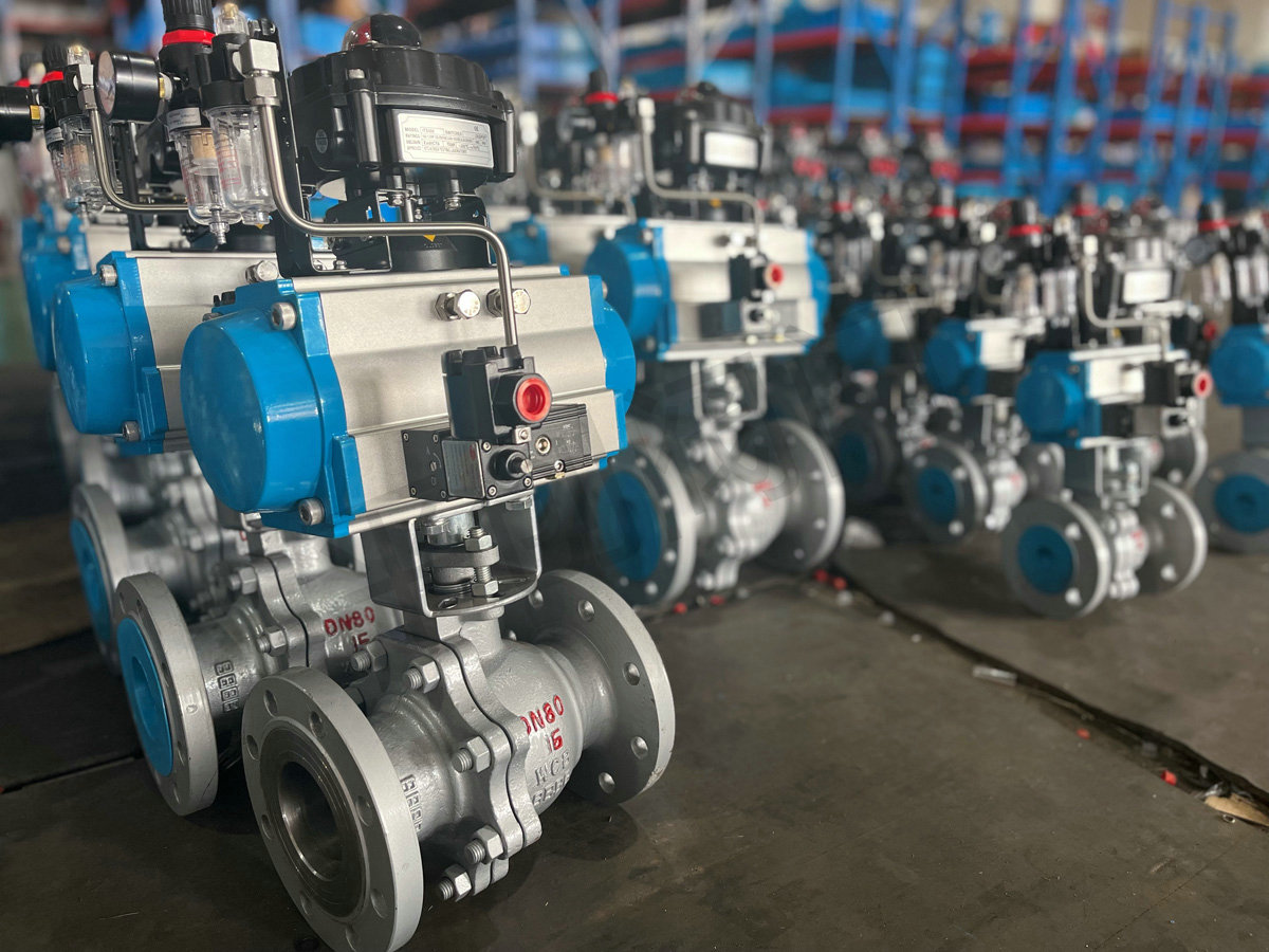 气动法兰球阀Q641F-16C