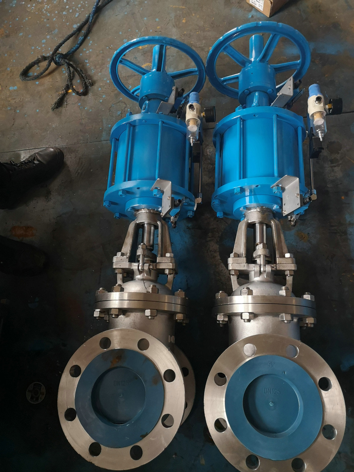 气动带手动不锈钢闸阀